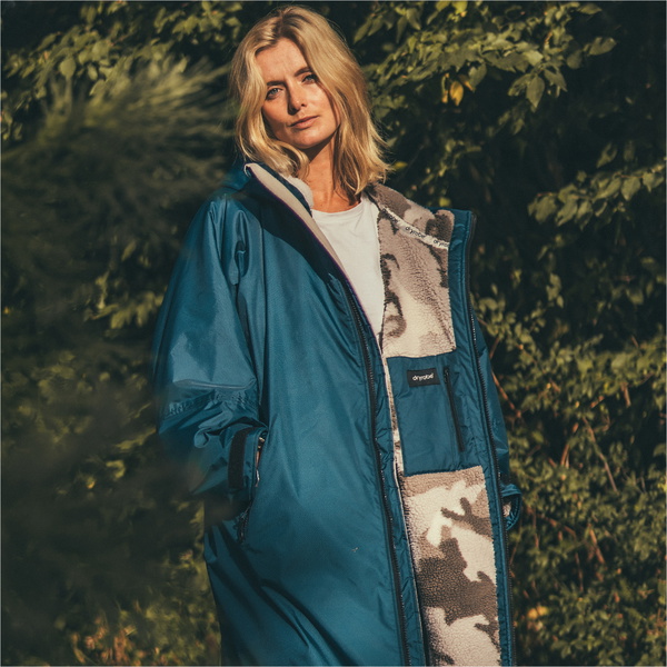 2025 Dryrobe Advance Long Sleeve Changing Robe DALSV3 - Deep Sea Blue